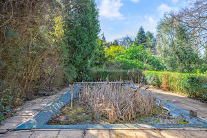 Photo 32- click for photo gallery